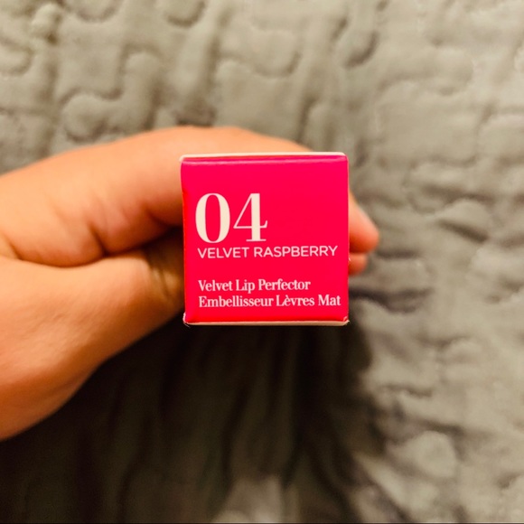 Velvet lip perfector - Picture 2 of 4